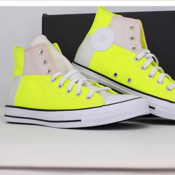 NWT Converse CTAS UV Color Change Hi Top - Picture 1 of 8